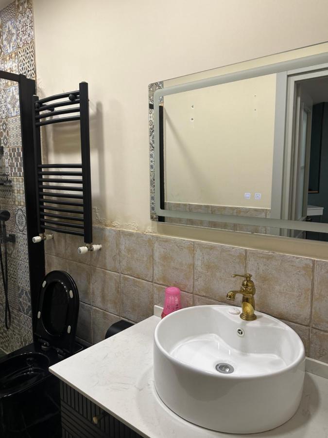 Qin Boutique Hotel Tiflis Dış mekan fotoğraf